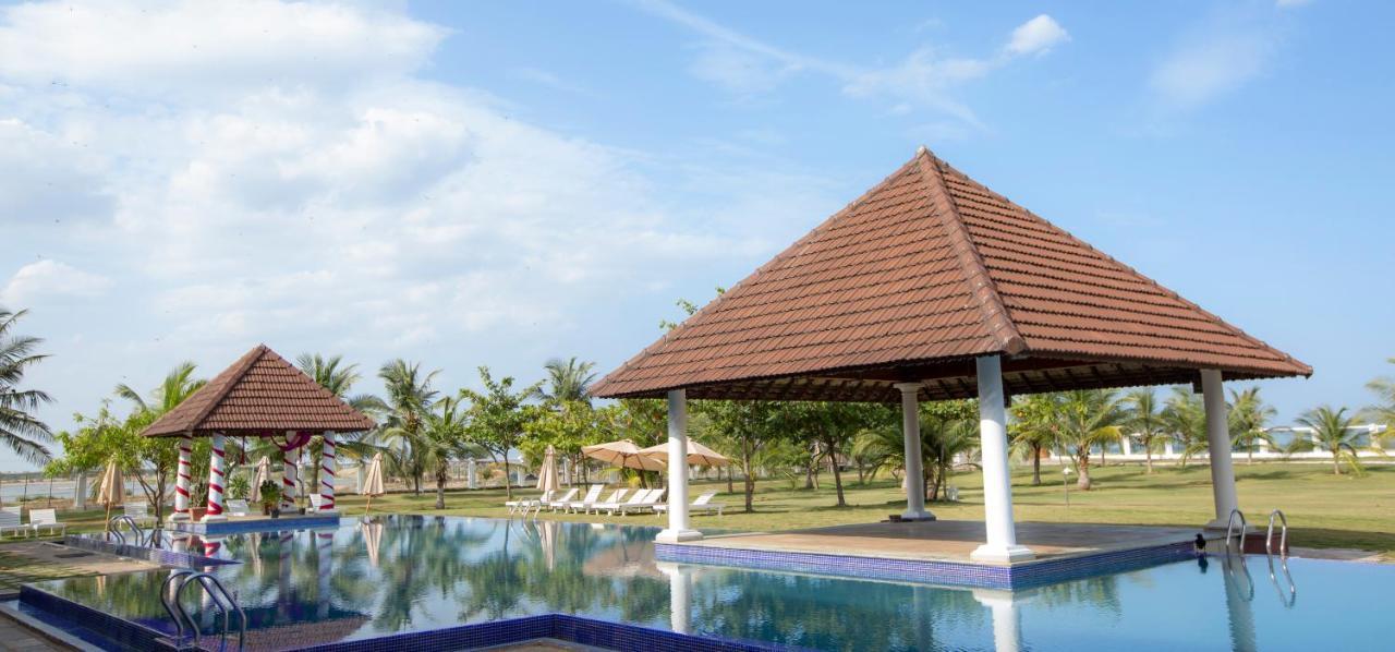 Le Pondy Hotell Pondicherry Eksteriør bilde