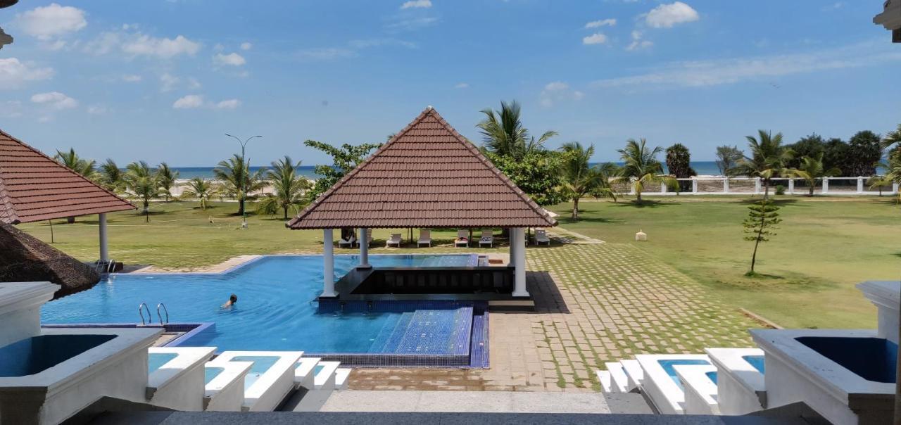 Le Pondy Hotell Pondicherry Eksteriør bilde