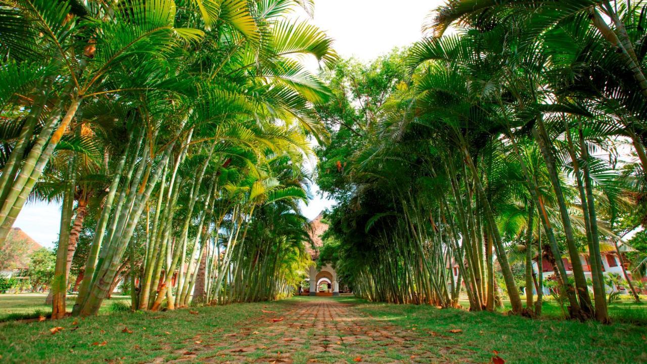 Le Pondy Hotell Pondicherry Eksteriør bilde