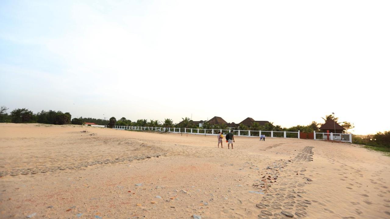 Le Pondy Hotell Pondicherry Eksteriør bilde