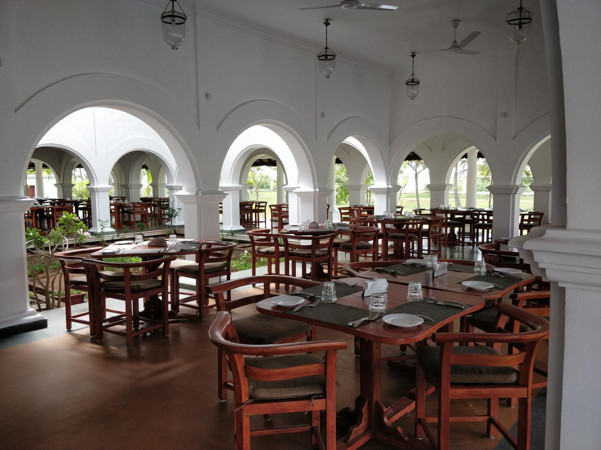 Le Pondy Hotell Pondicherry Eksteriør bilde