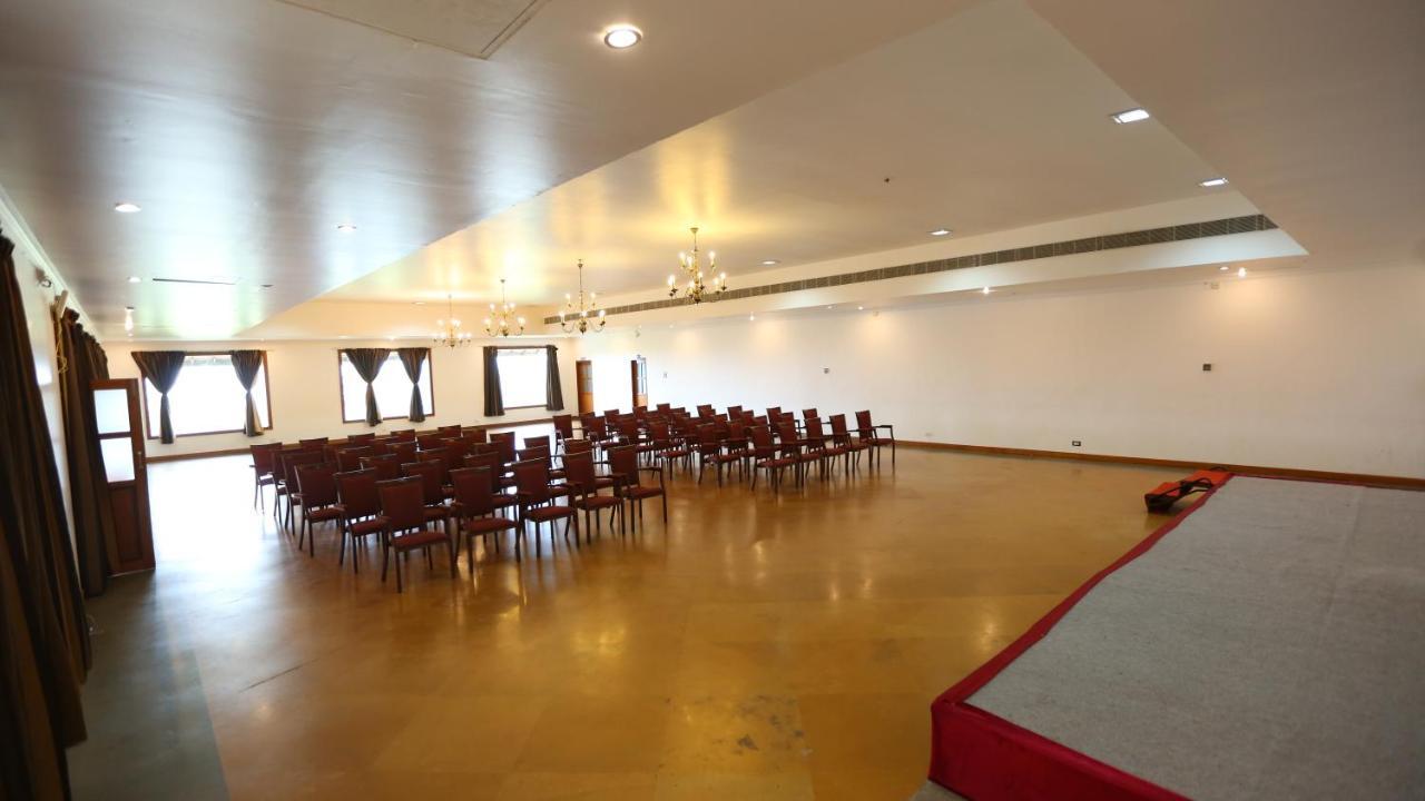 Le Pondy Hotell Pondicherry Eksteriør bilde