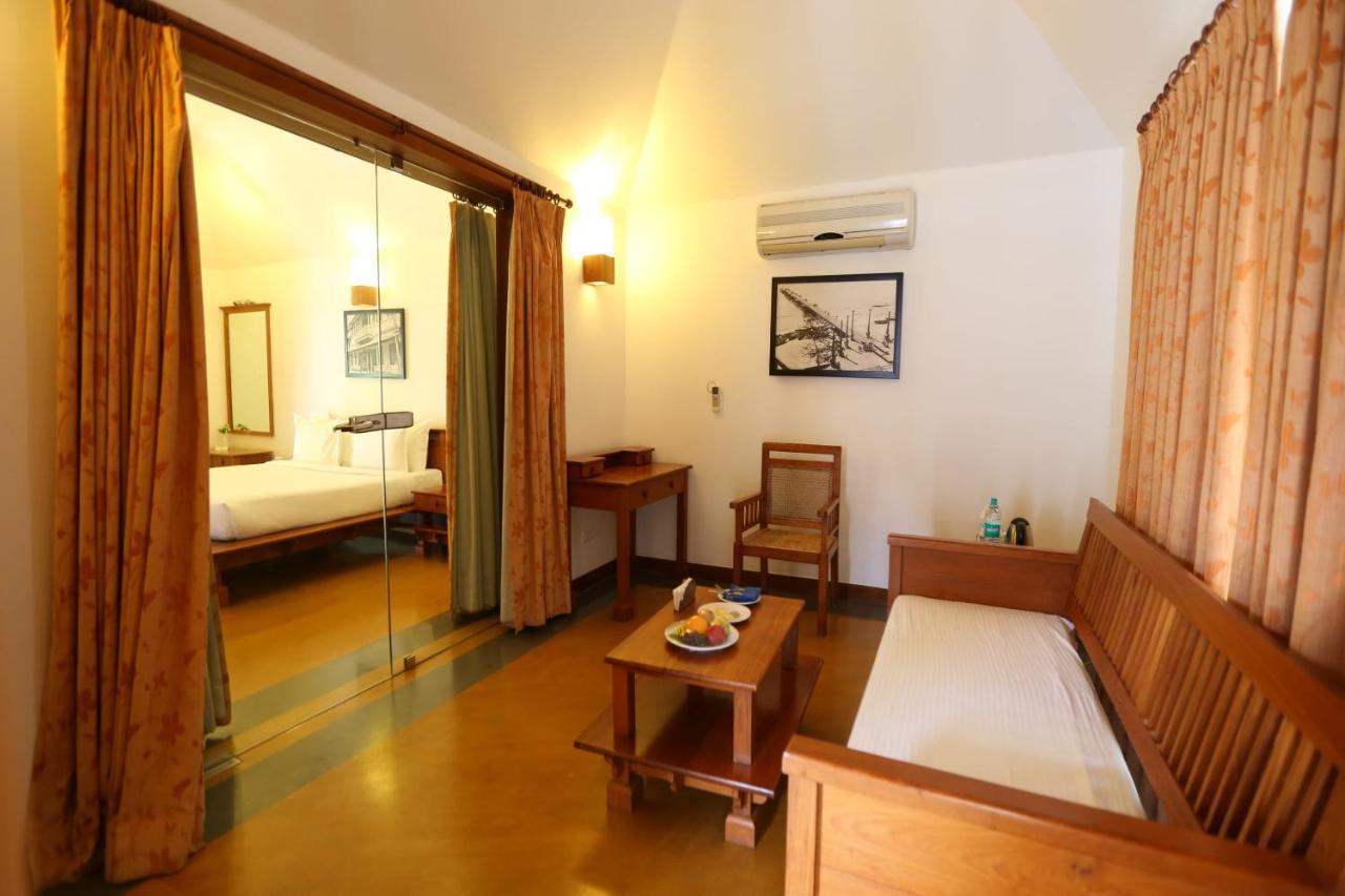 Le Pondy Hotell Pondicherry Eksteriør bilde