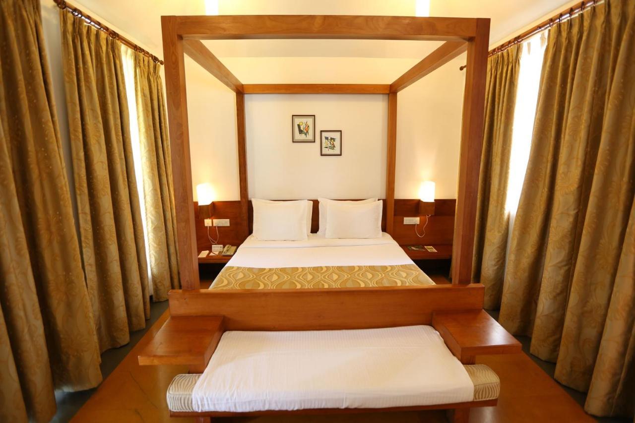 Le Pondy Hotell Pondicherry Eksteriør bilde