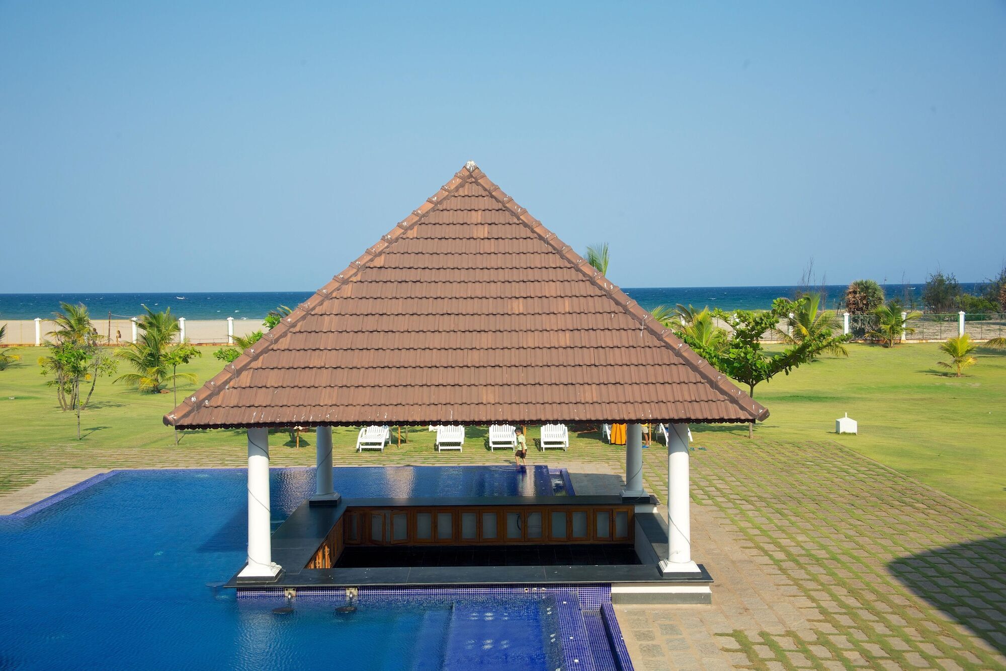 Le Pondy Hotell Pondicherry Eksteriør bilde